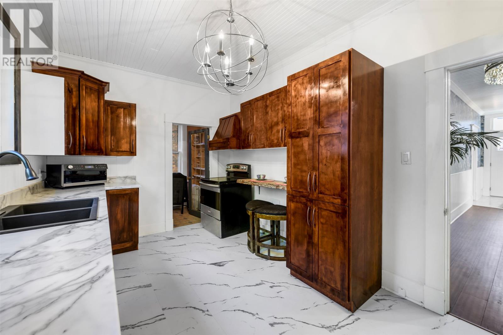 62 Leslie Street - 20