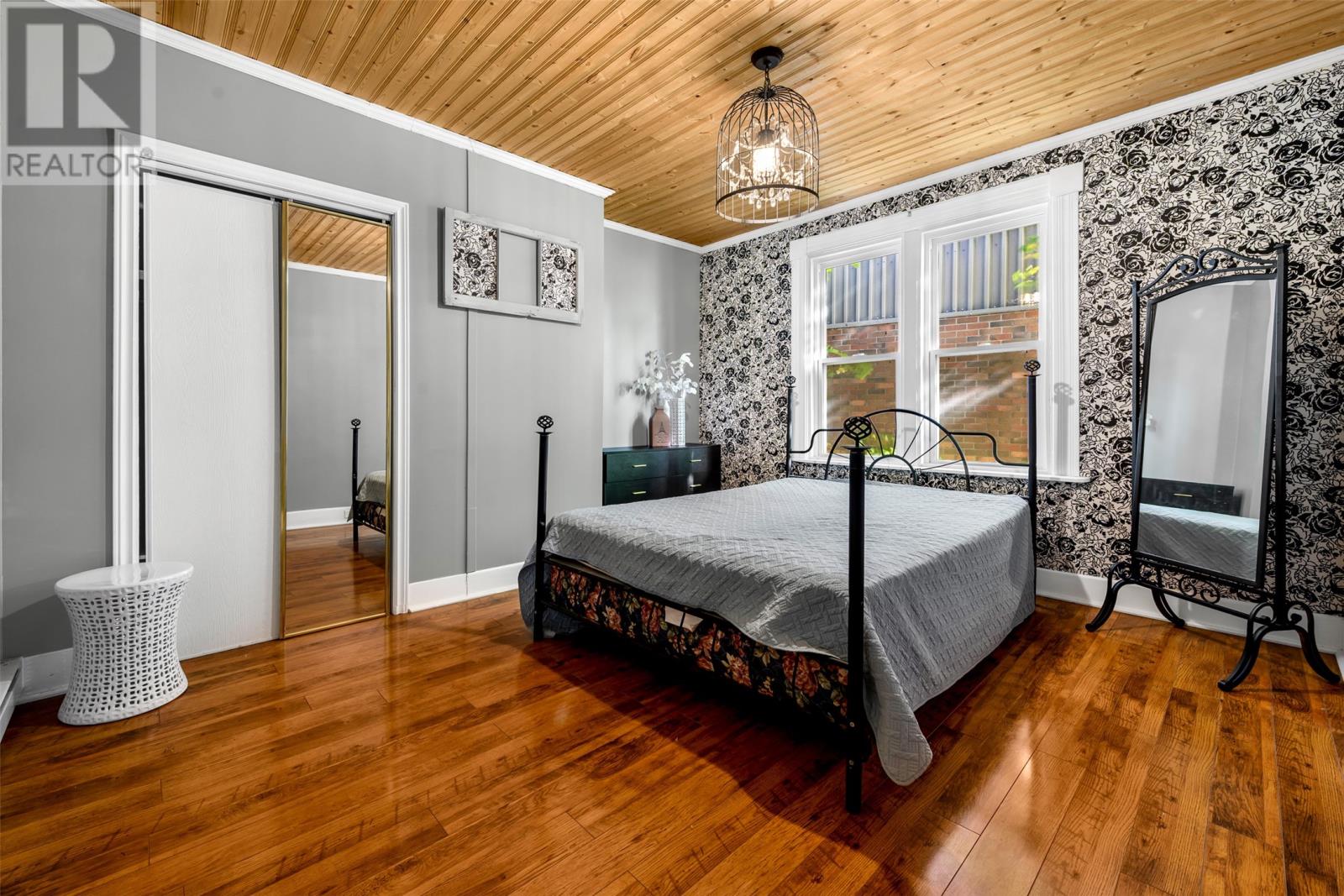 62 Leslie Street - 24