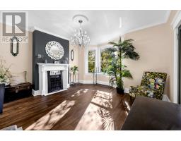 62 Leslie Street thumbnail 11