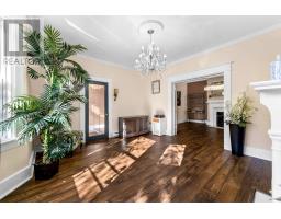 62 Leslie Street thumbnail 13