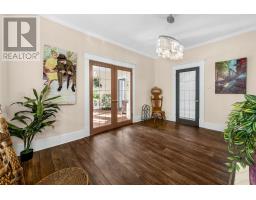 62 Leslie Street thumbnail 17