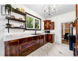 62 Leslie Street thumbnail 19