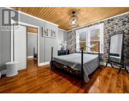 62 Leslie Street thumbnail 24