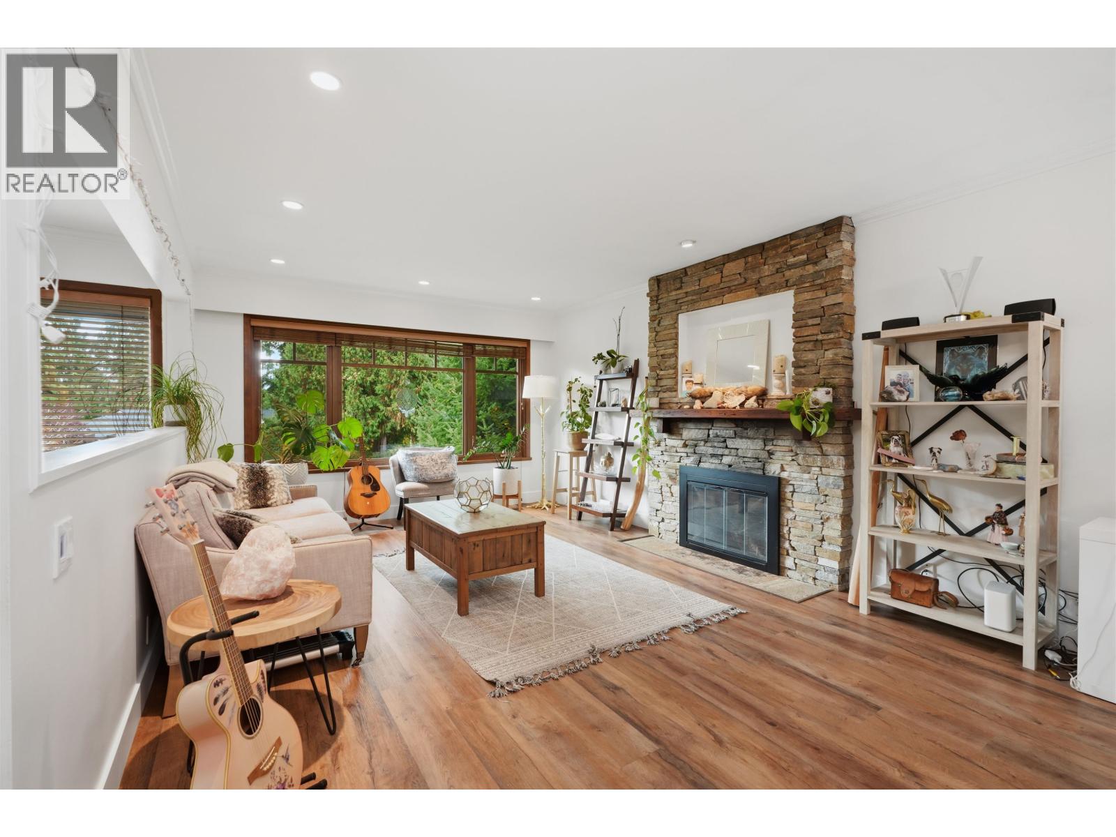 444 Evergreen Place, North Vancouver — photo 14