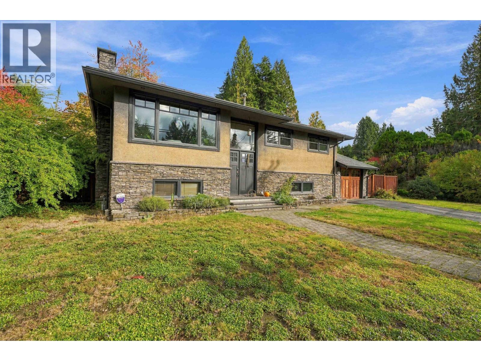 444 Evergreen Place, North Vancouver — photo 4