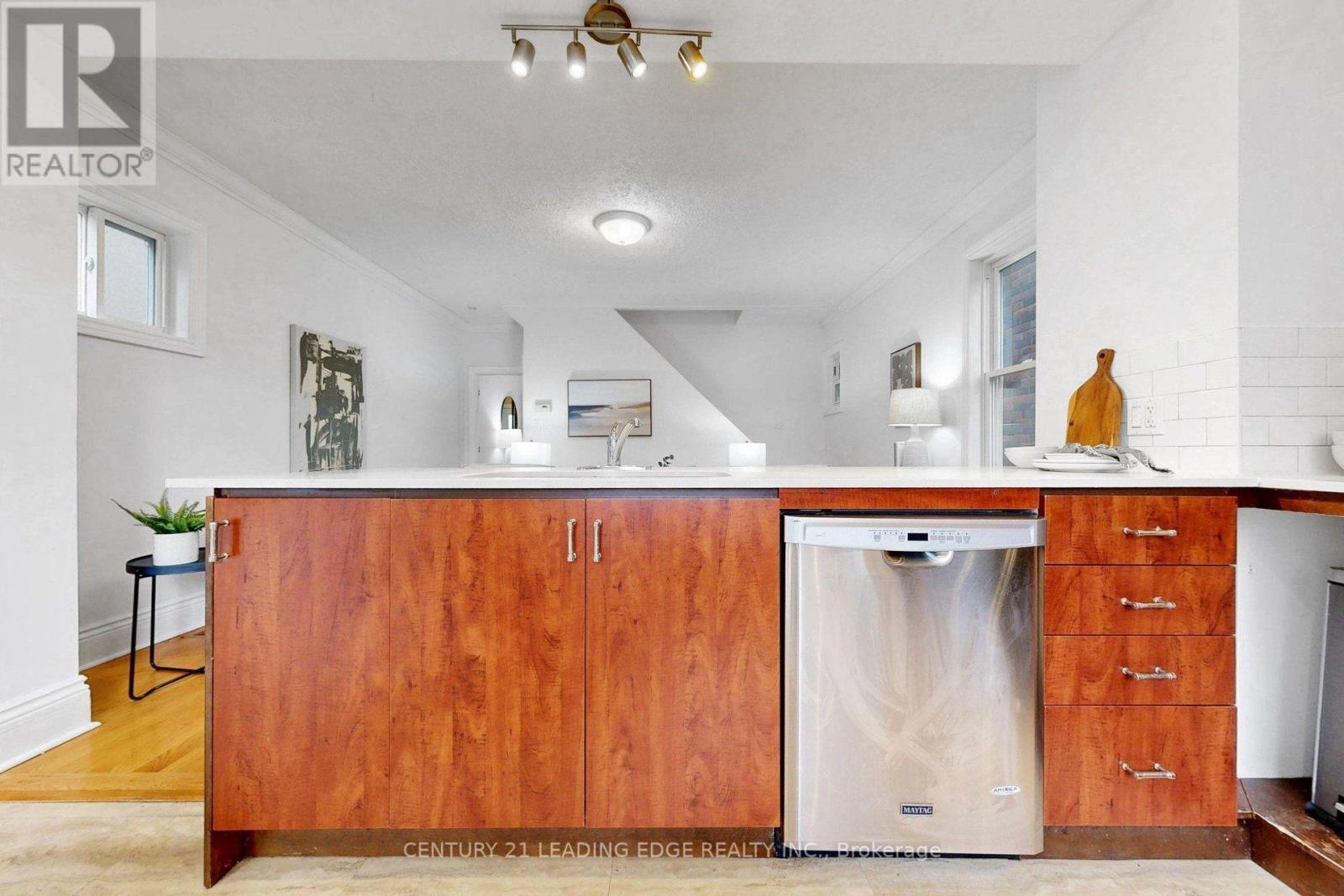 131 LINDSEY AVENUE - 16