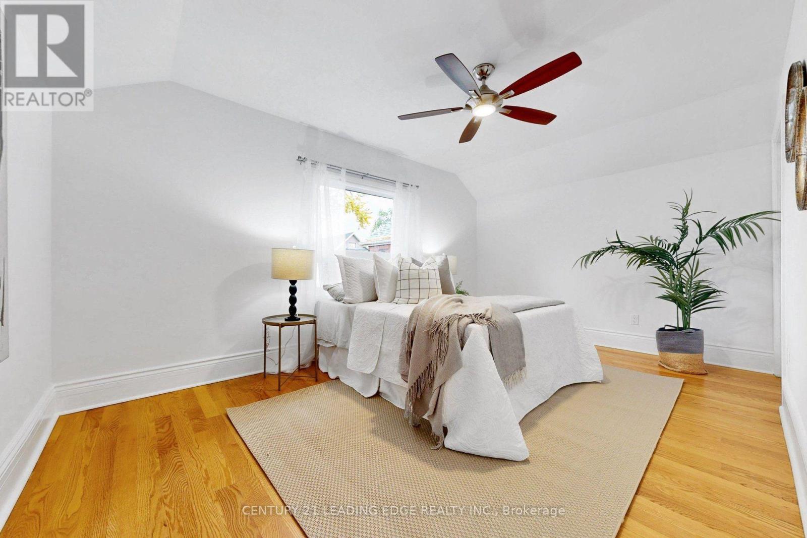131 LINDSEY AVENUE - 21