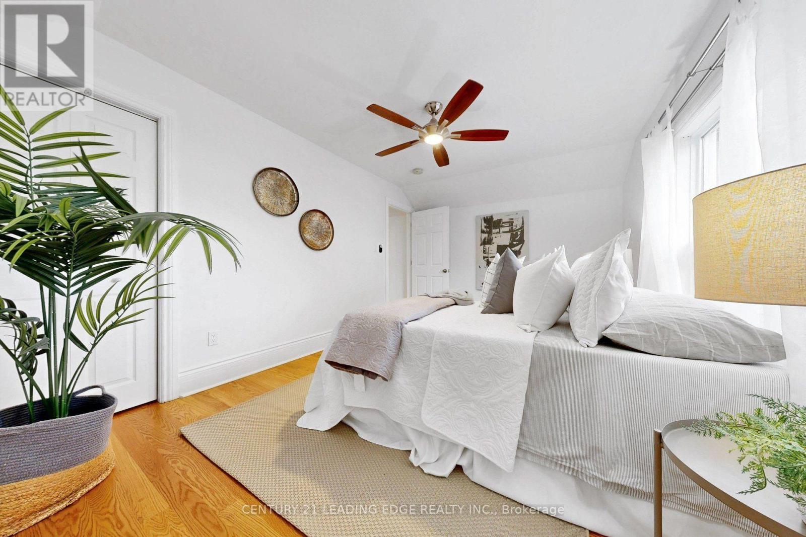131 LINDSEY AVENUE - 22