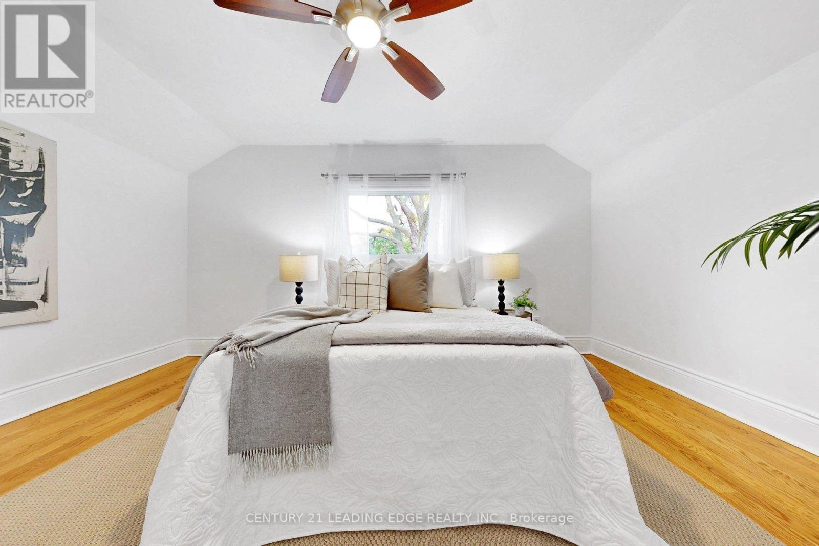 131 LINDSEY AVENUE - 23
