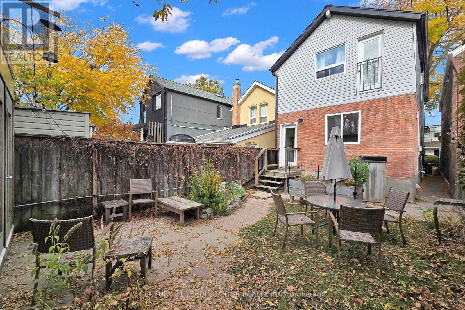 131 LINDSEY AVENUE - 35