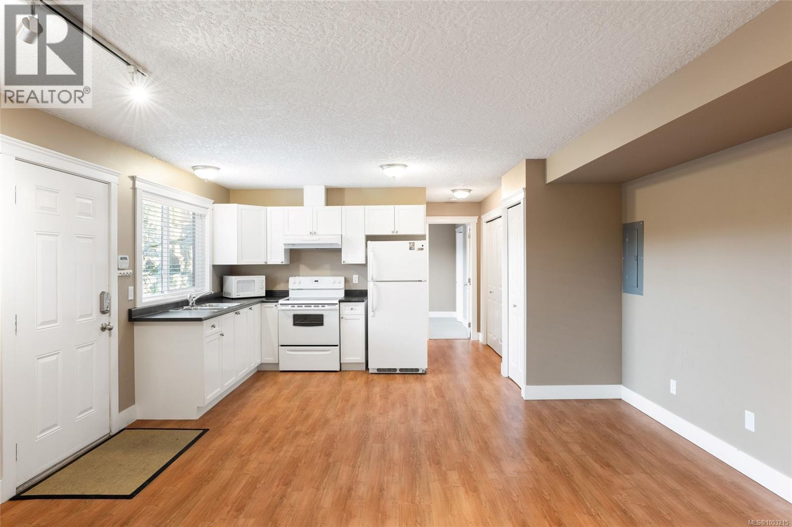 590 Cottyn Way - 39