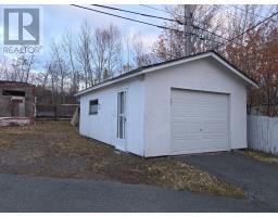 47 Marshalls Drive thumbnail 3