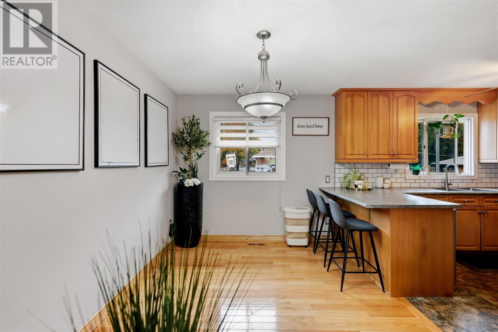 88 Chambers AVE - 9