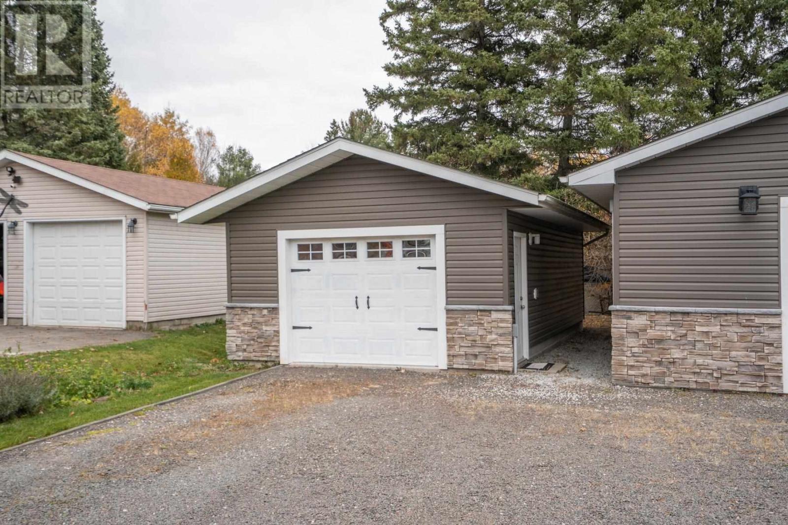 448 Old Goulais Bay RD - 33