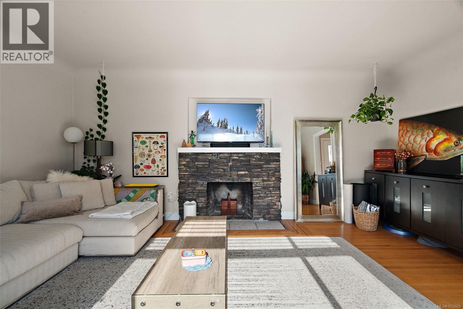 1230 Hillside Ave - 2