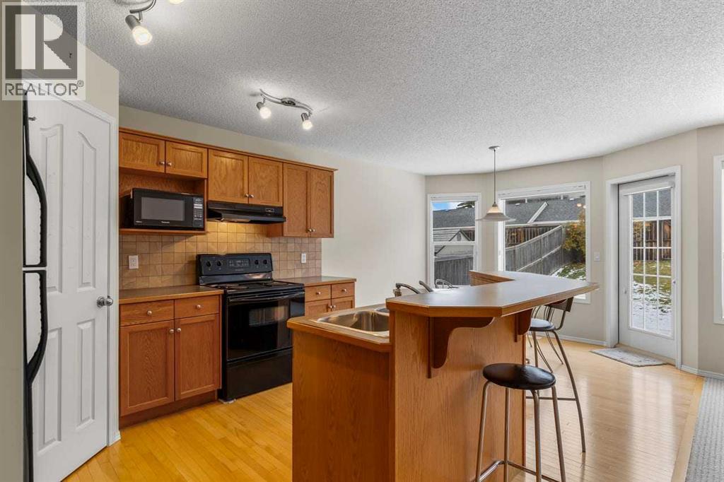 303 Springborough Way SW, photo 5 of 40