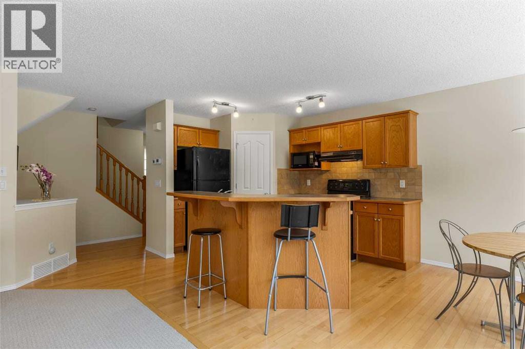 303 Springborough Way SW, photo 6 of 40