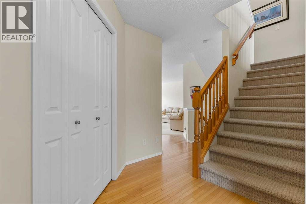 303 Springborough Way SW, photo 3 of 40