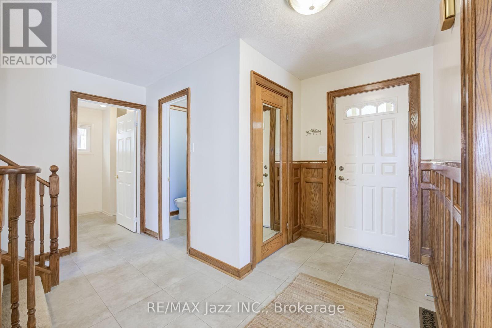 2 Coomer Crescent, Ajax, ON photo 12