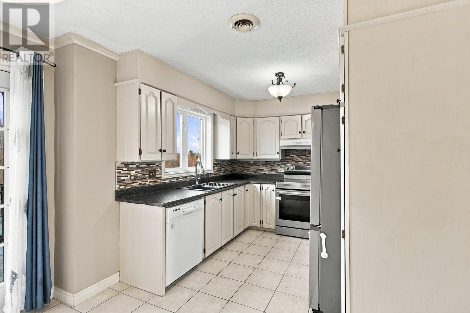 28 Penney Crescent - 8