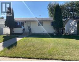 6609 45 Avenue, Camrose — photo 2