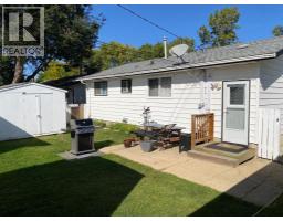 6609 45 Avenue, Camrose — photo 3