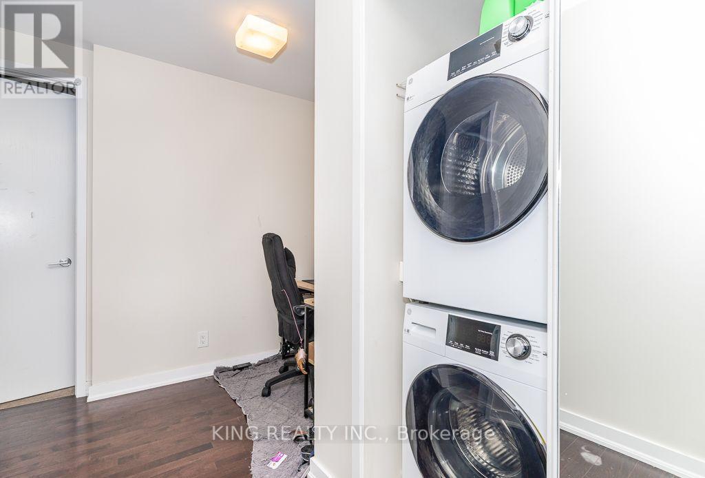 #1910 12 YORK STREET - 10
