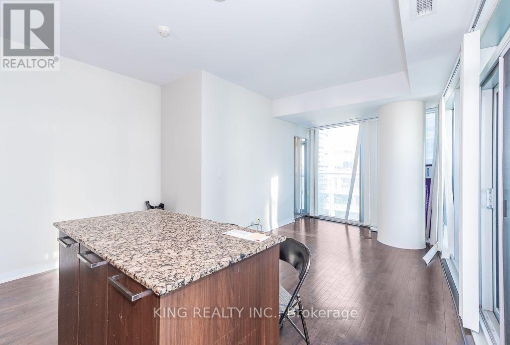 #1910 12 YORK STREET - 19
