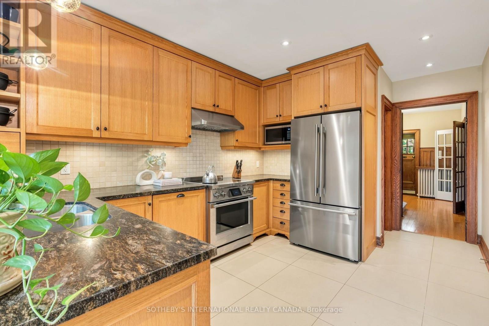 476 PALMERSTON BOULEVARD - 14