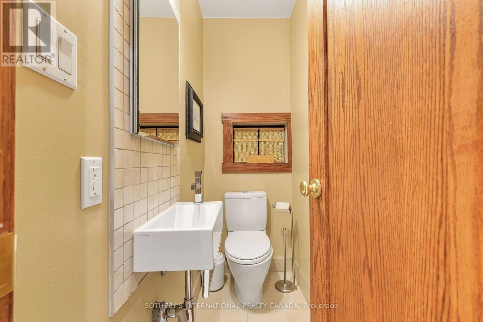 476 PALMERSTON BOULEVARD - 18