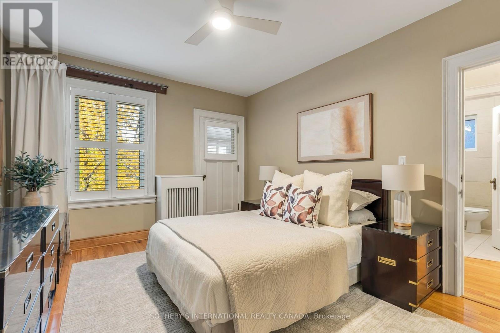 476 PALMERSTON BOULEVARD - 25