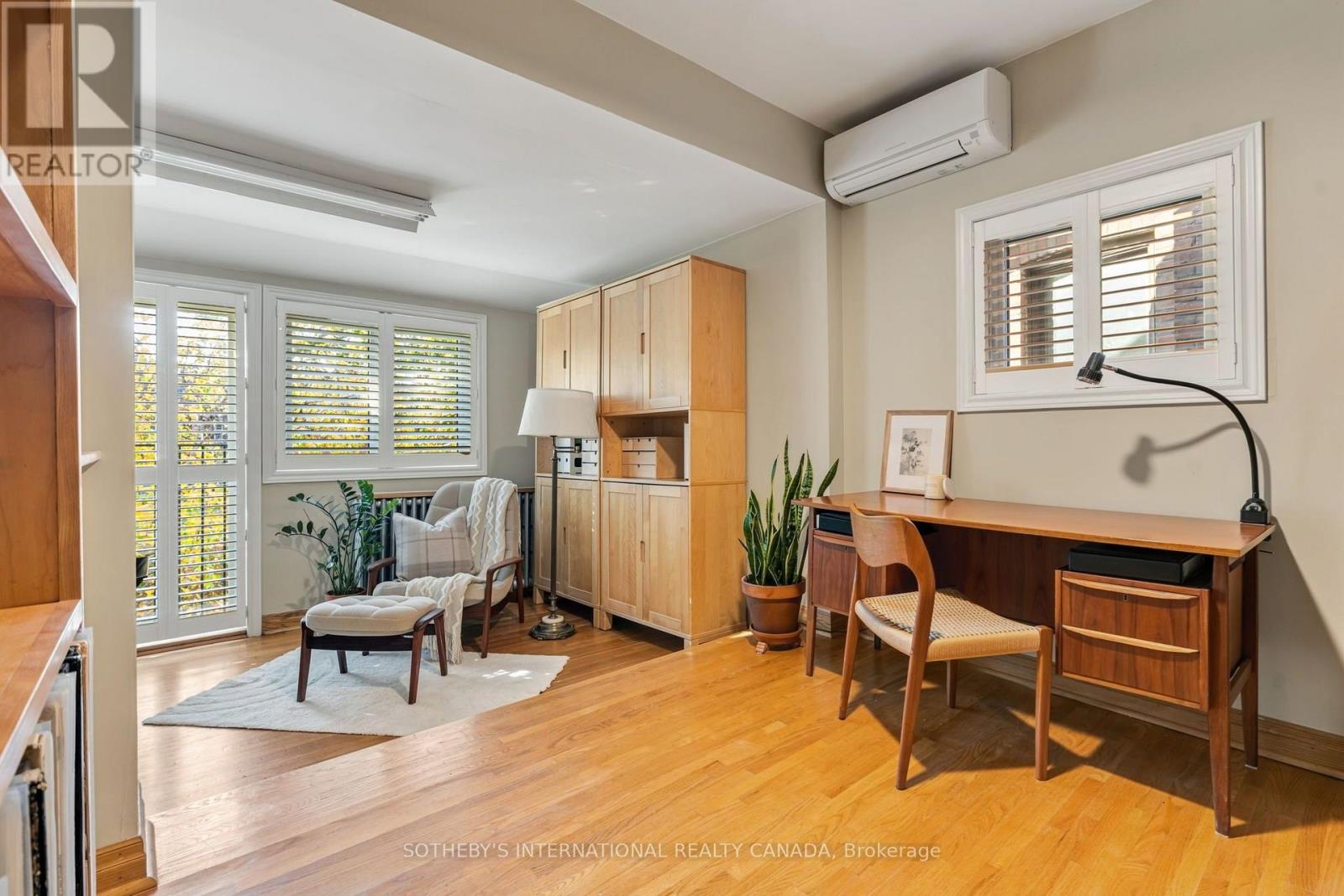 476 PALMERSTON BOULEVARD - 27