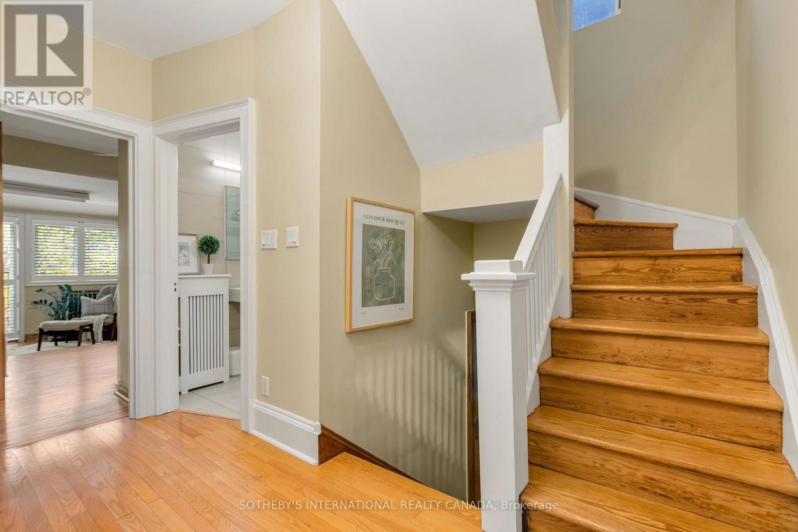 476 PALMERSTON BOULEVARD - 32