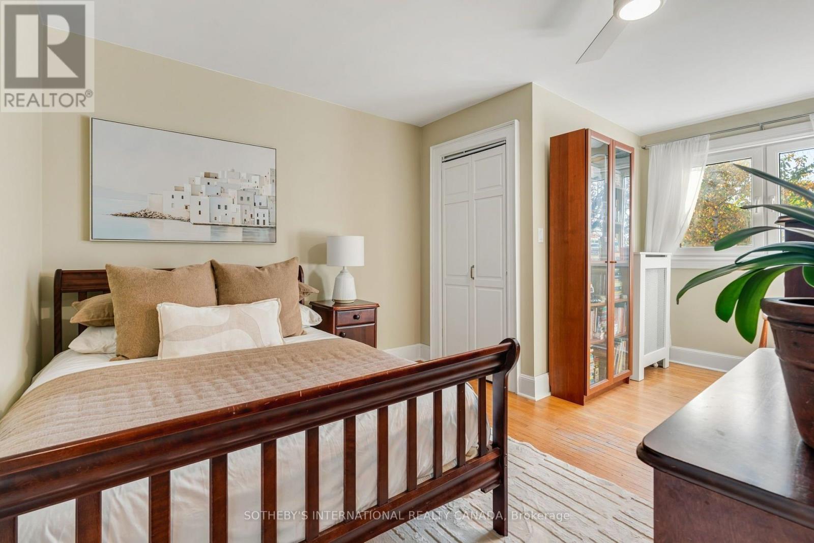 476 PALMERSTON BOULEVARD - 33