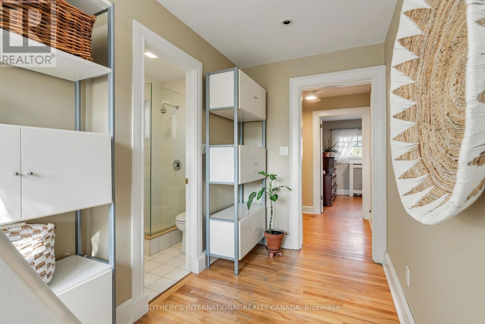 476 PALMERSTON BOULEVARD - 38