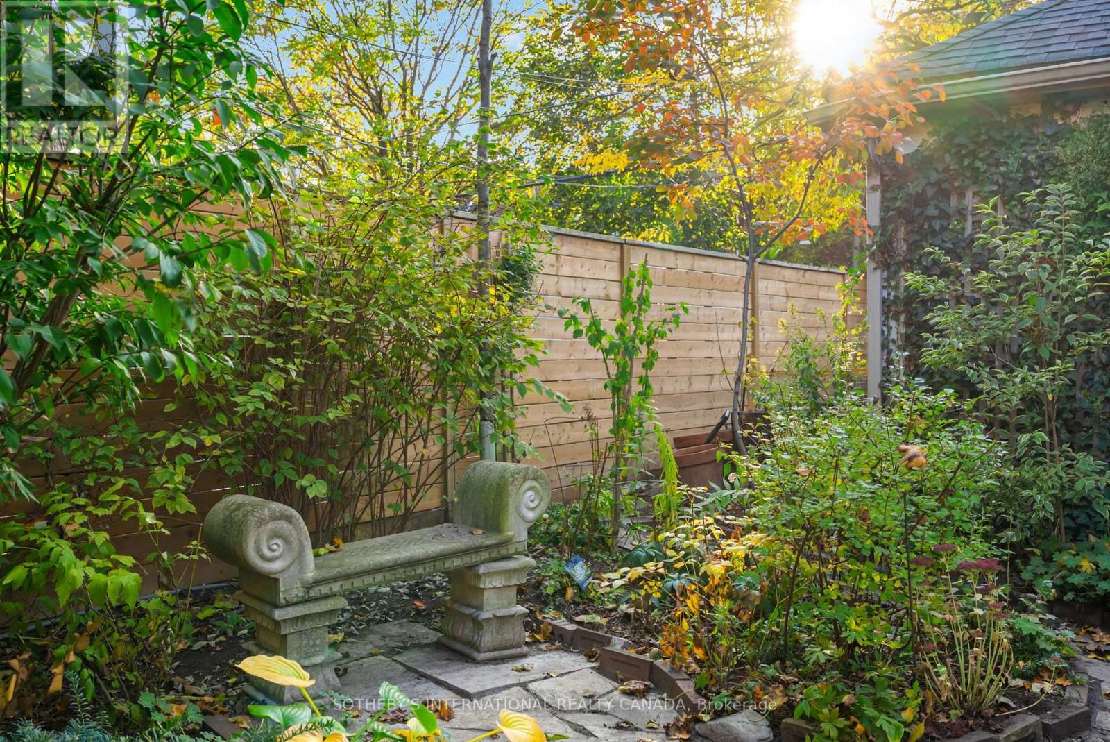 476 PALMERSTON BOULEVARD - 45
