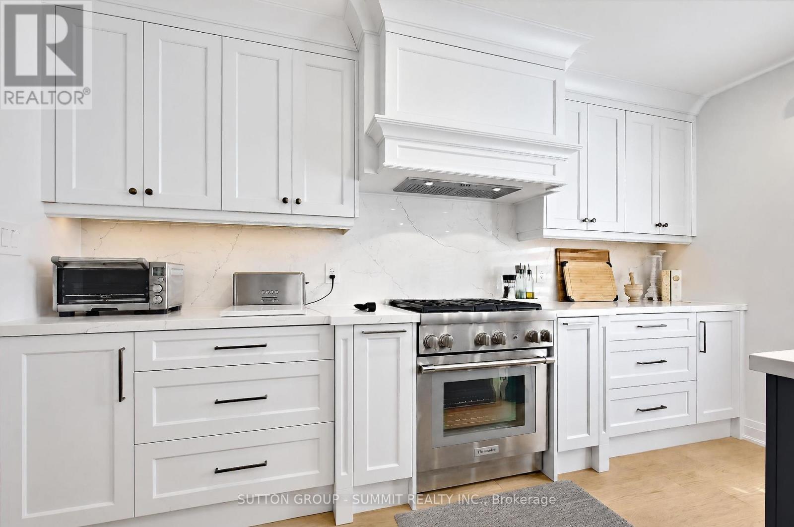 742 GRIFFITH STREET - 12