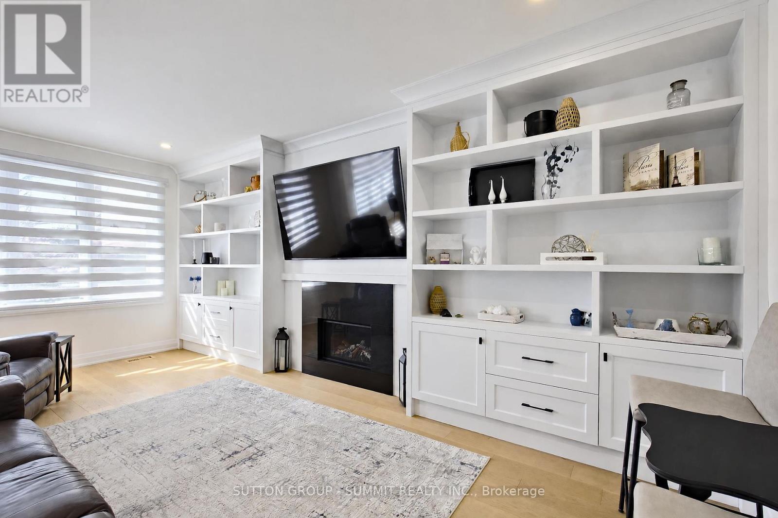 742 GRIFFITH STREET - 17