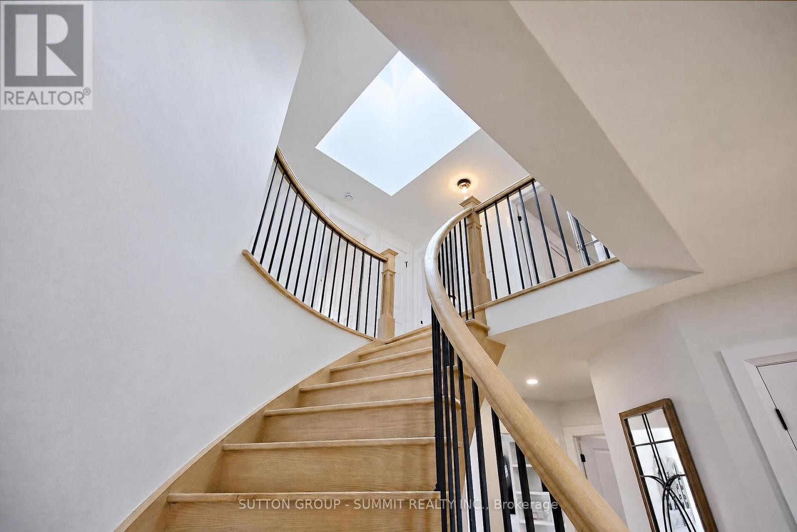 742 GRIFFITH STREET - 24