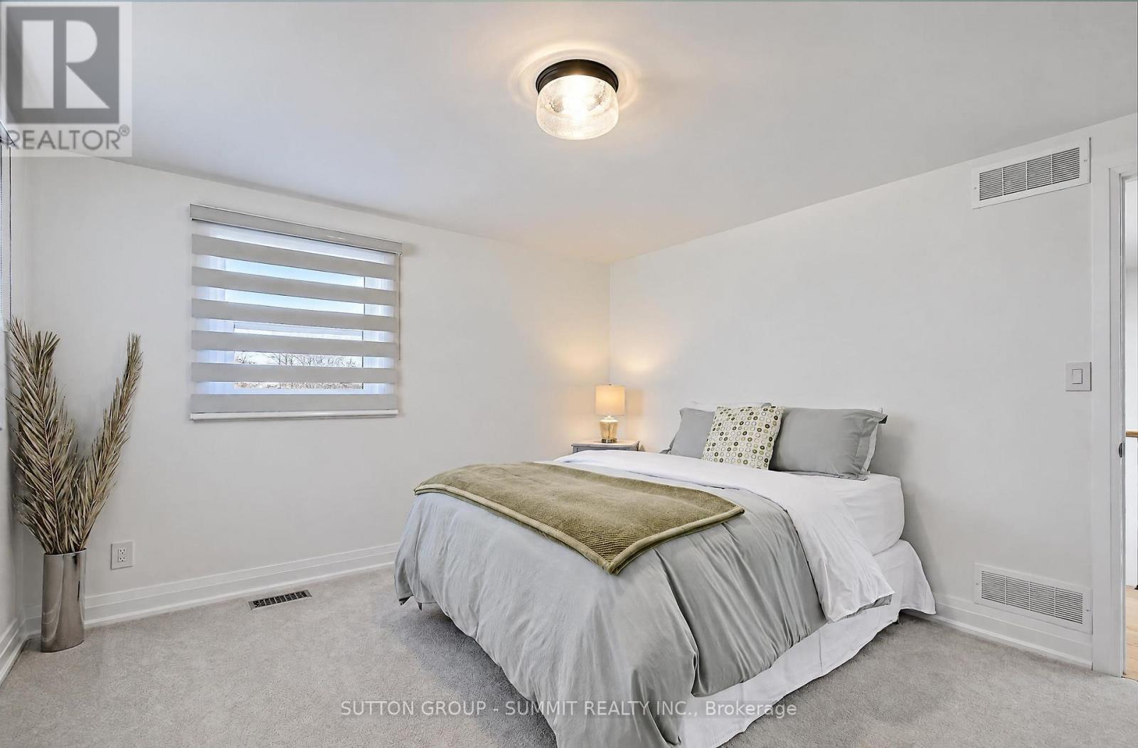 742 GRIFFITH STREET - 36