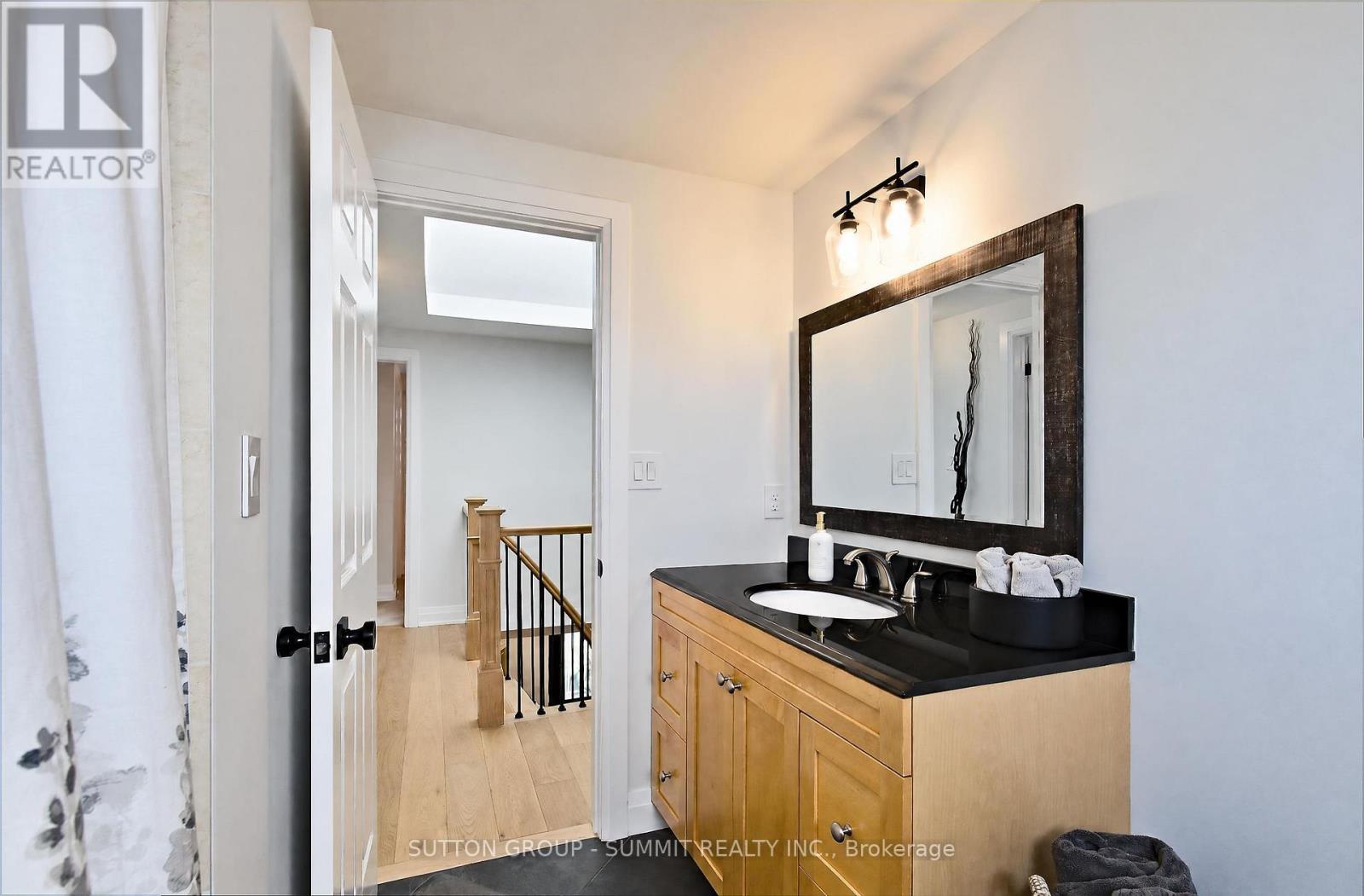 742 GRIFFITH STREET - 41