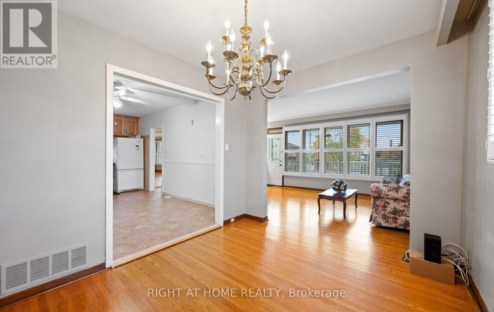 100 GRACEFIELD AVENUE - 10