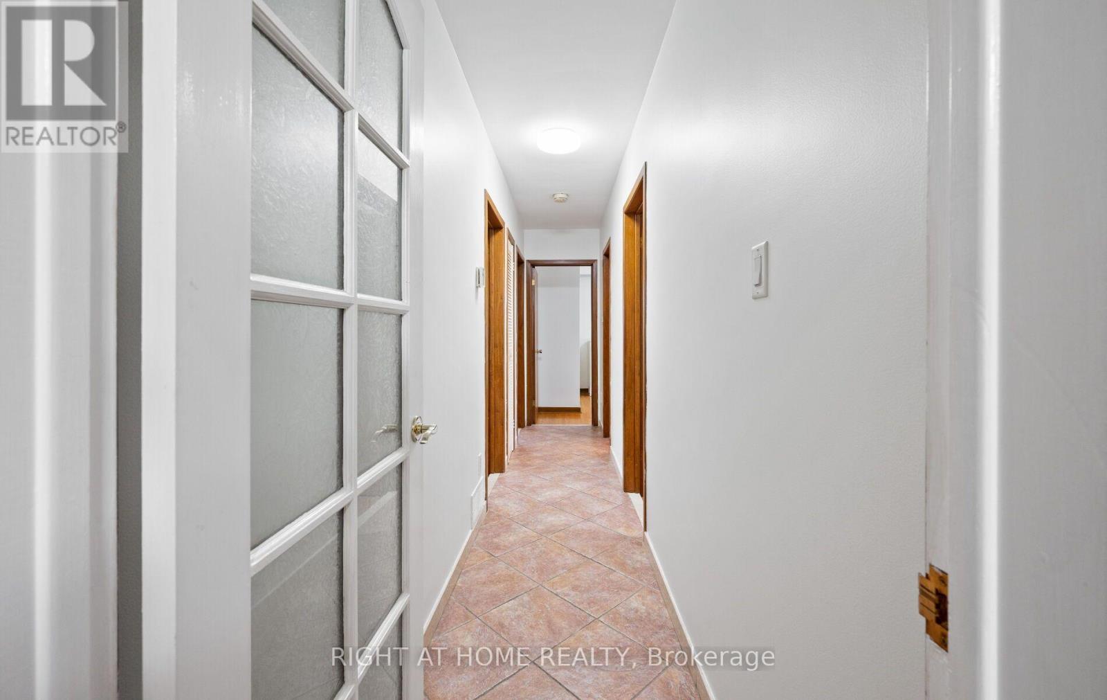 100 GRACEFIELD AVENUE - 13