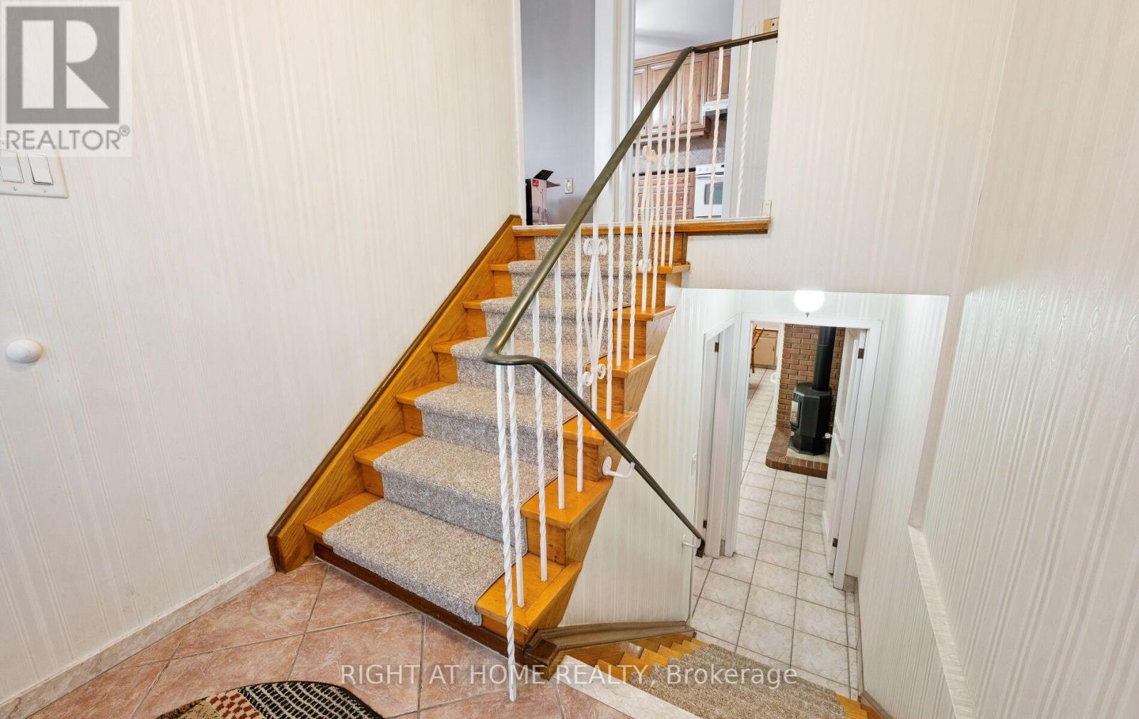 100 GRACEFIELD AVENUE - 20