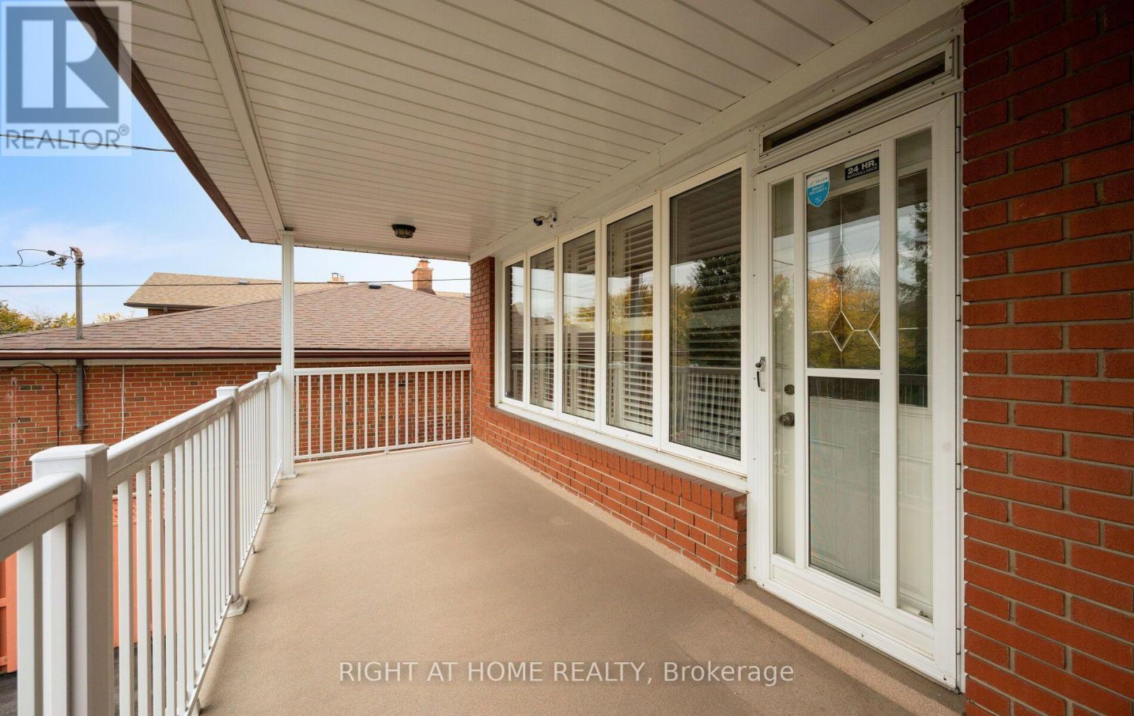 100 GRACEFIELD AVENUE - 40