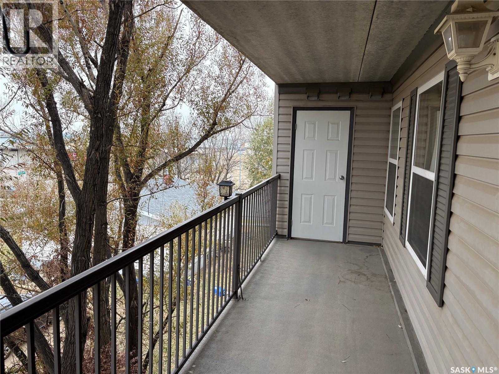 305 122 Government ROAD NE, Weyburn — photo 18