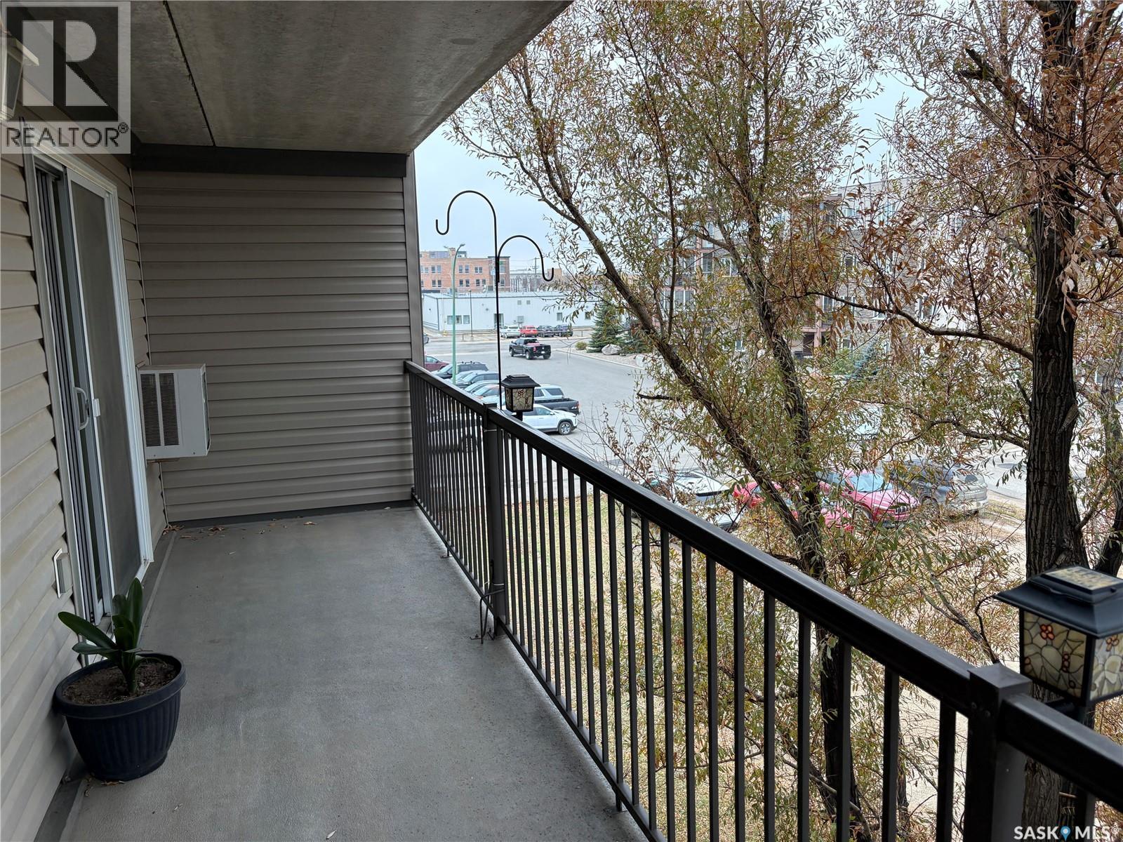 305 122 Government ROAD NE, Weyburn — photo 19