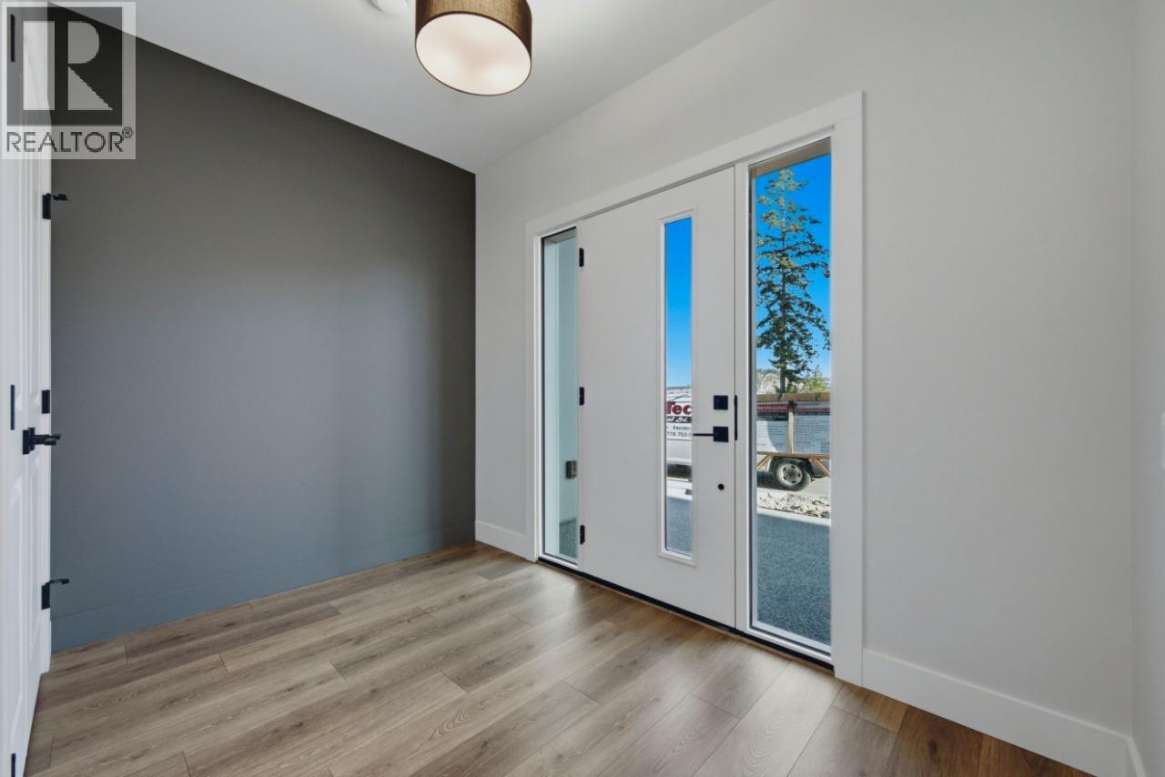  2083 Cortina Drive, Kelowna