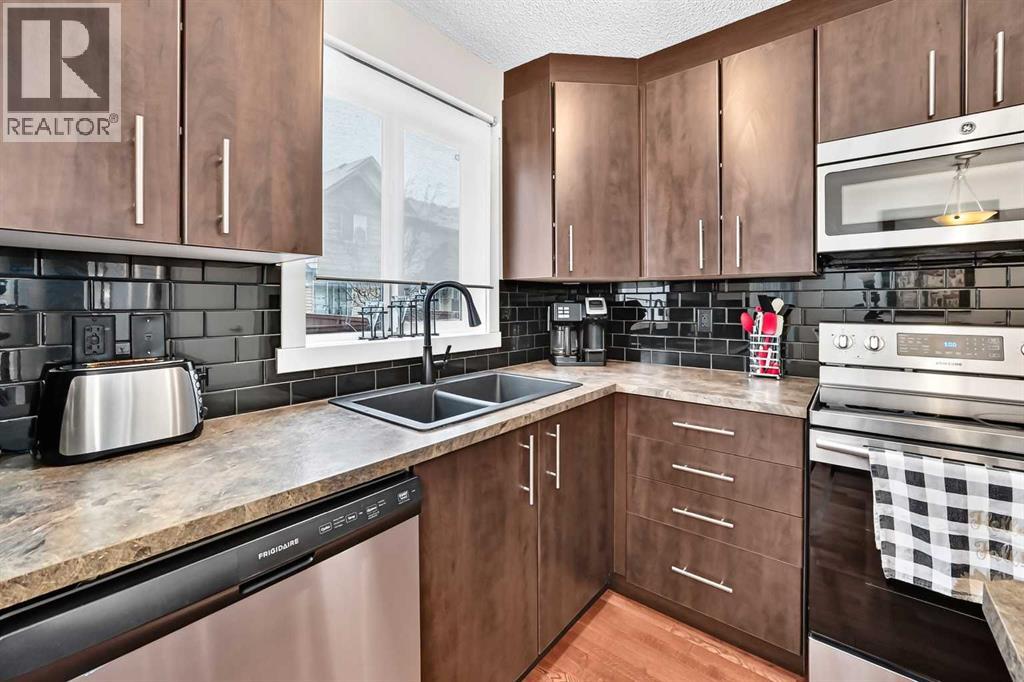 Property photograph 12 for MLS A2355248