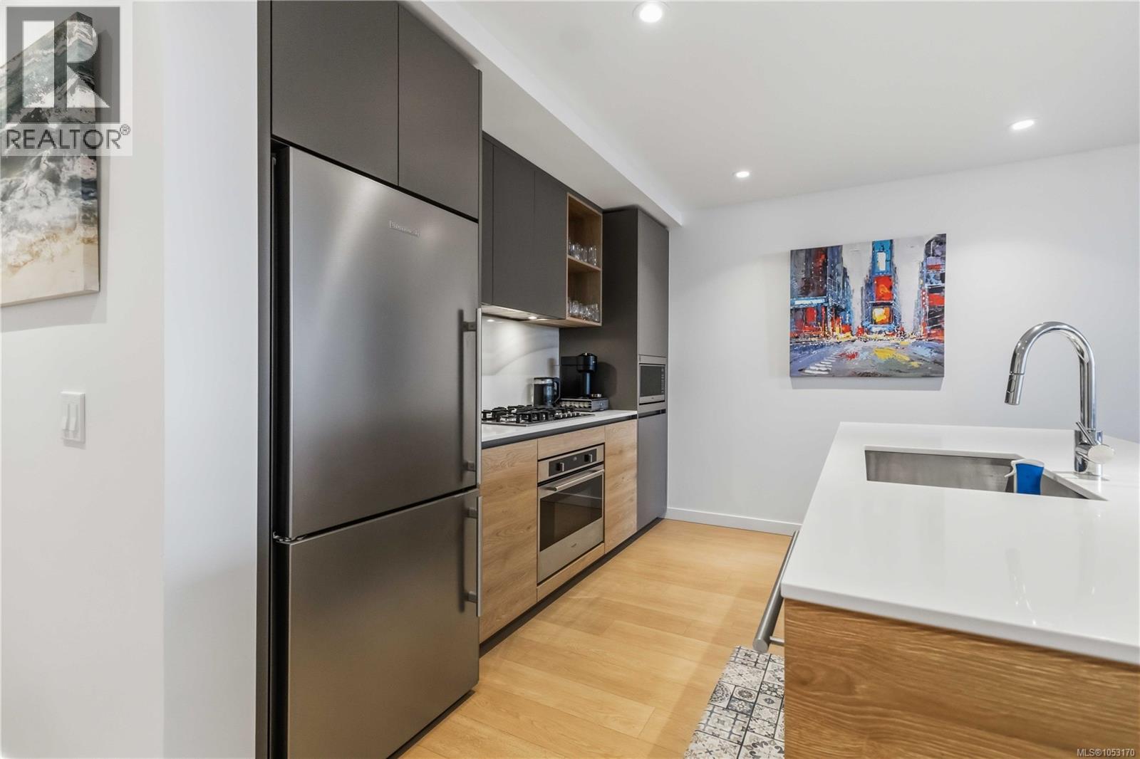 G111 369 Tyee Road, Victoria